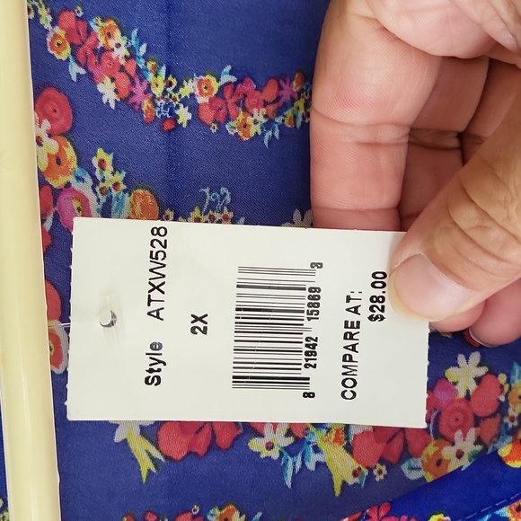 Derek Heart size 2X......NWT.....darling floral look 🥰 - Picture 4 of 7